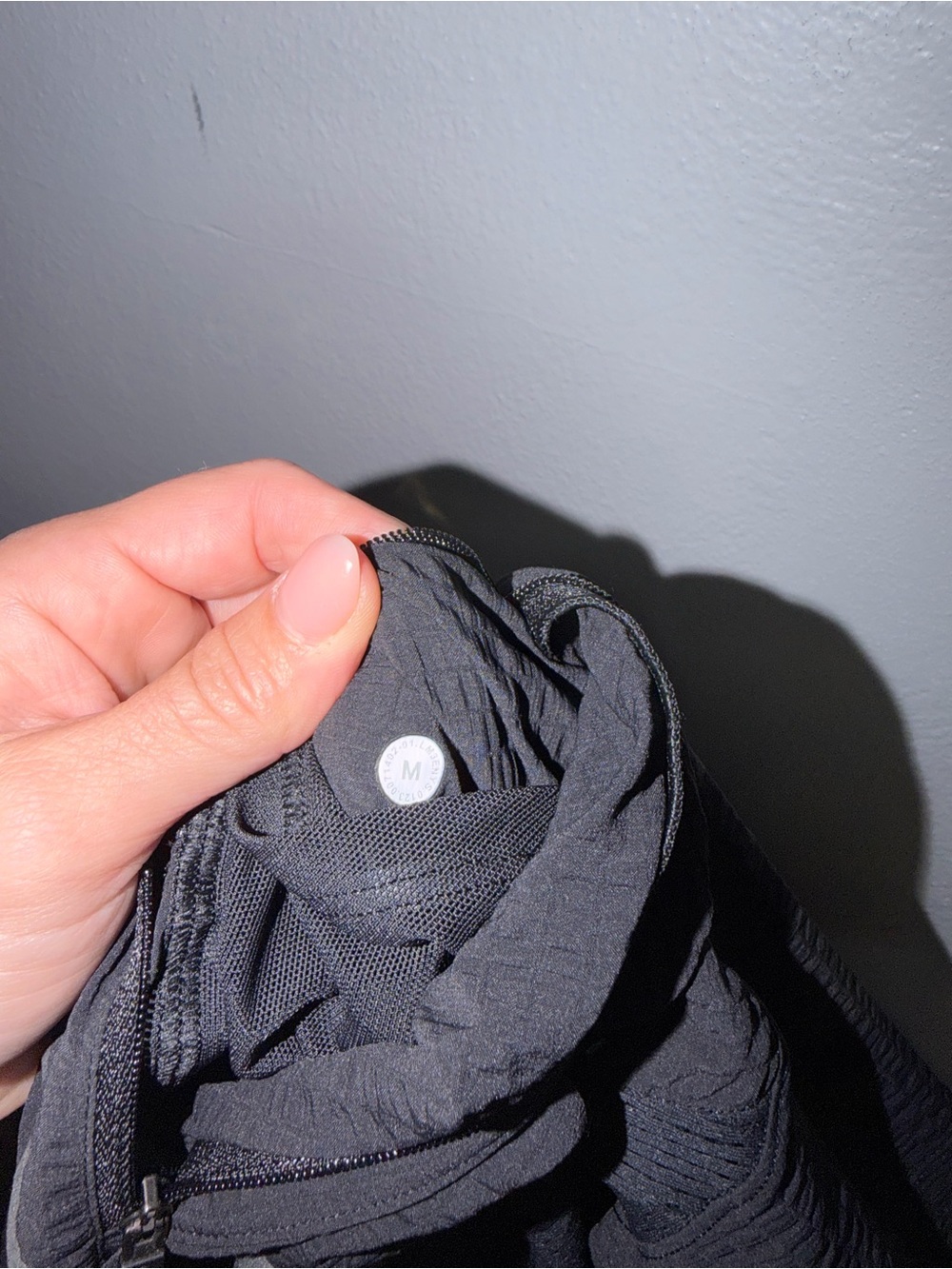 Lululemon Light Weight Hike short Sleeve overshirt - Picture 4 of 4
